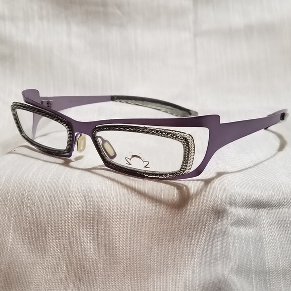 New Eye DC Boutique Eyeglasses - Picture 2 of 5